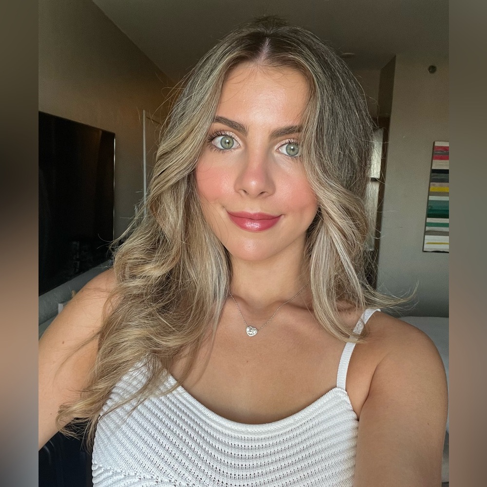 Meet your Posher, Angelina
